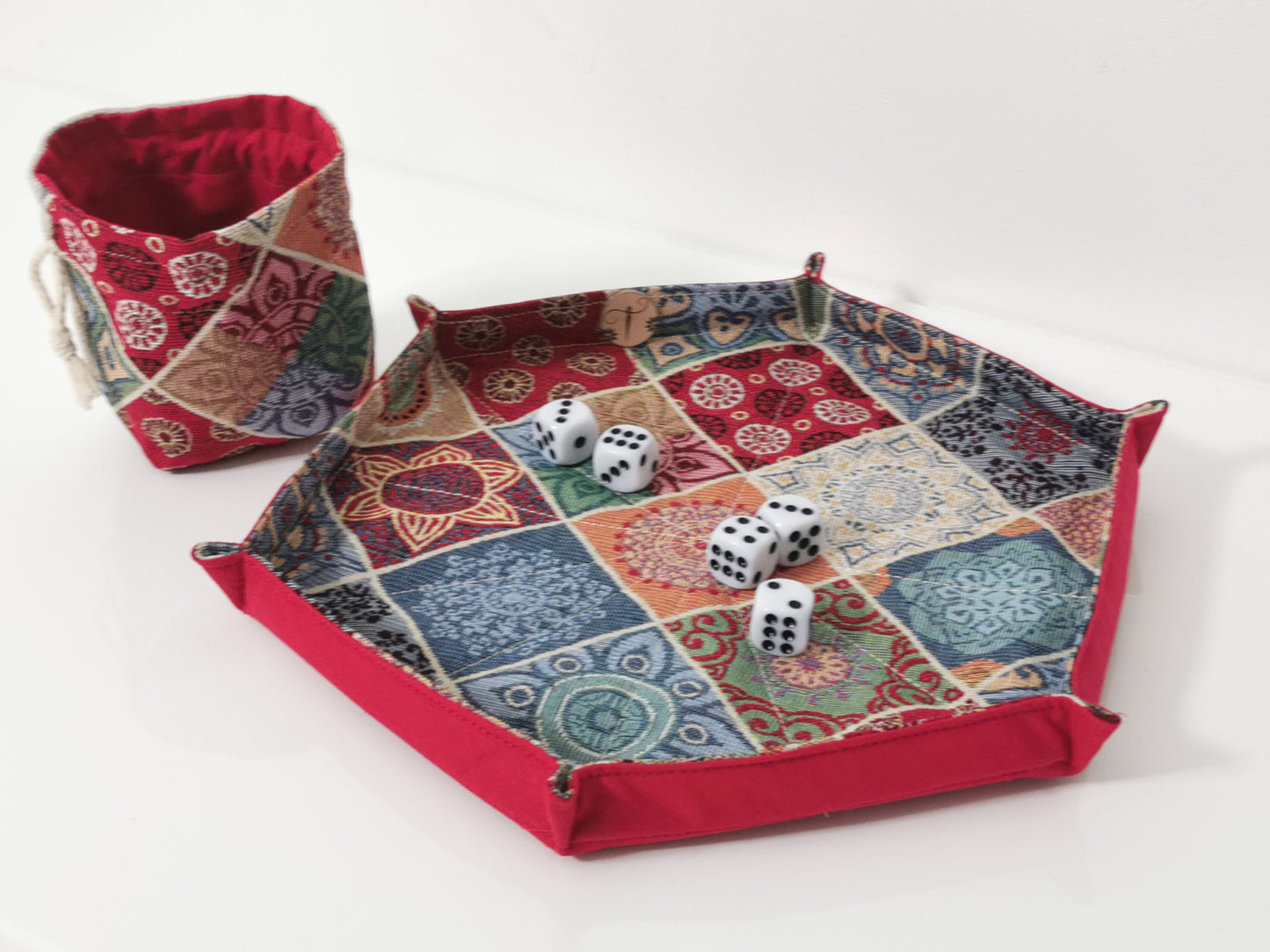 Piste de dés - Patchwork (Fond Rouge)